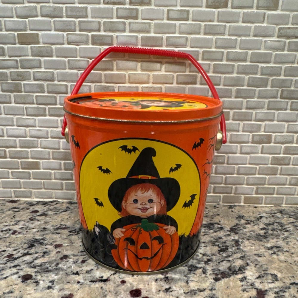 Vintage Halloween Witch With Pumpkin Tin Lithograph Treat Bucket w/ Handle